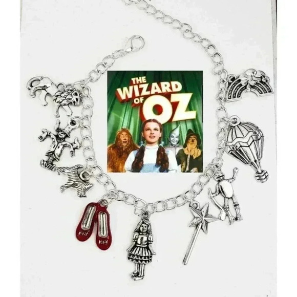 Wizard of Oz Bracelet Charm CUTE  BRACELET - Picture 1 of 2